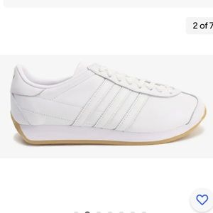 NWT Adidas OG Country in white, size 10